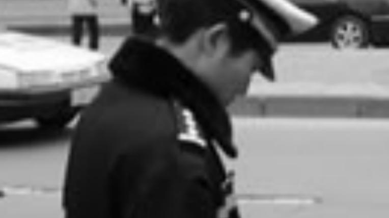 女孩|09年，广东19岁少女被捕！弑亲后淡定玩手机，直言：在帮他们解脱