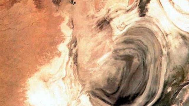 “死亡之海”中的聚宝盆，被美国NASA卫星拍到，面积越来越大？