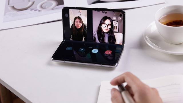 苹果|2021全球高端手机销量榜单出炉，苹果超霸道，绿厂激增116%