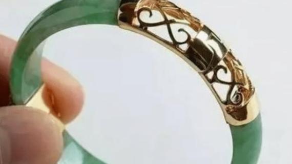 翡翠手镯|翡翠手镯破碎之后，应该采取什么办法进行修补？让它恢复如初