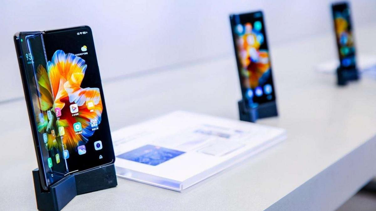 折叠屏|自研芯片+一亿像素，国产顶配折叠屏旗舰跌至新低，仅6599元