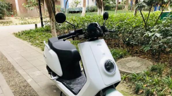 用了就充和没电再充，哪个方式更好？选错车子少用好几年