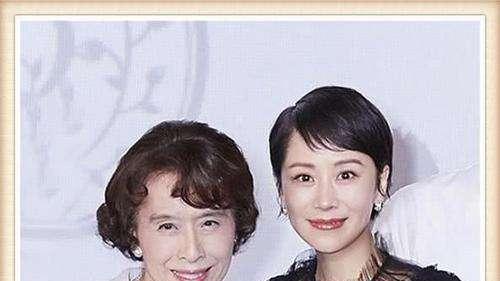栗原小卷 栗原小卷老年干瘦反而更美，贵妇头+长裙不离身，不愧为东方赫本