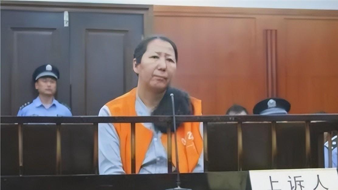 女官员罗亚平敛财1.45亿，被抓时跟纪委谈条件：给你600万放了我