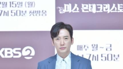 釜山行|韩星李相宝当街吸毒被捕，现场照片曝光：神似《釜山行》