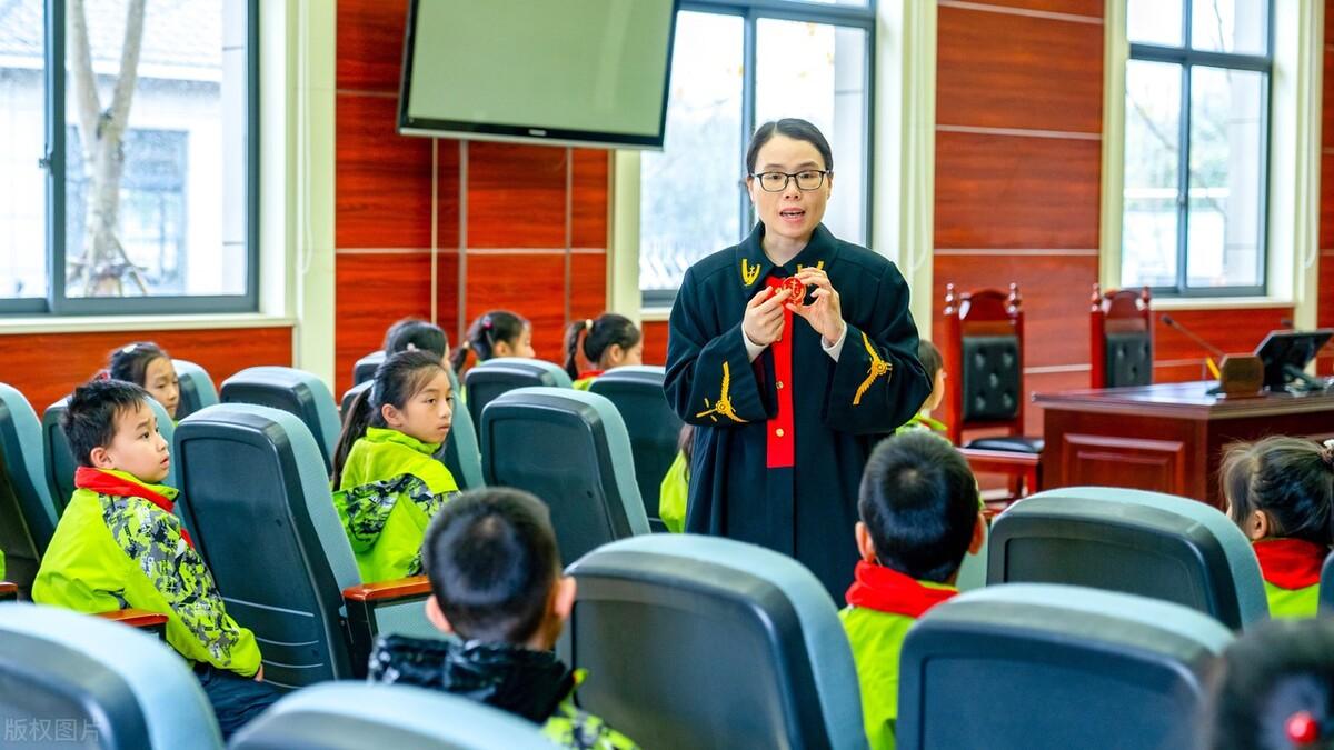招聘|法院书记员招聘，没有专业限制，唯一条件是打字快