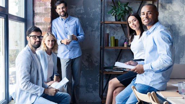 |职场中的同事，如果有这三个同事一定要留下，你一定要感谢