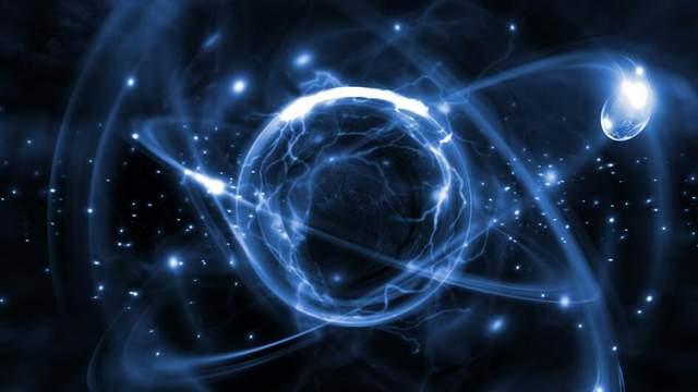 在原子核和电子之间的广阔空间里存在着什么？是绝对真空吗？