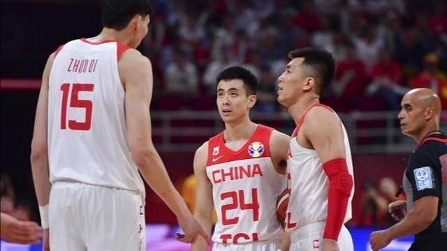 绿说体育|中国男篮热身赛两连胜，高世鳌转会到天津队，李月汝创得分新高