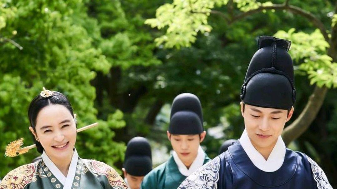 王后伞下|母慈子孝，兄弟情深，《王后伞下》第4集：藏不住世子病重的秘密