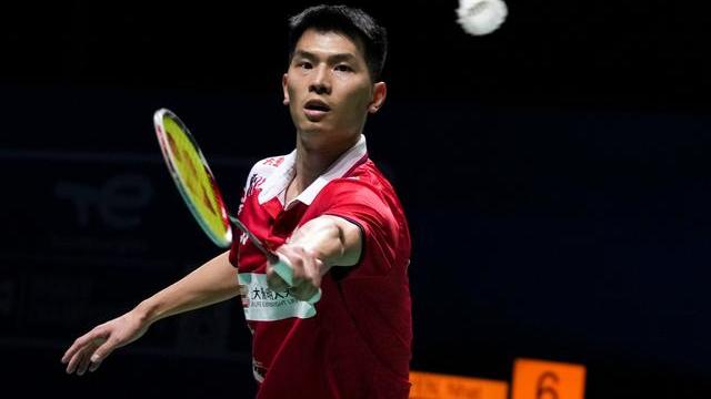 赵俊鹏|2比0，赵俊鹏大胜桃田贤斗，21-8，21比11，乔斌教练指导有方