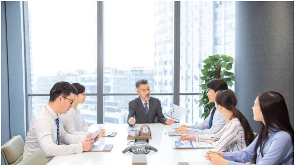 |如何引导职场新人成就自我？