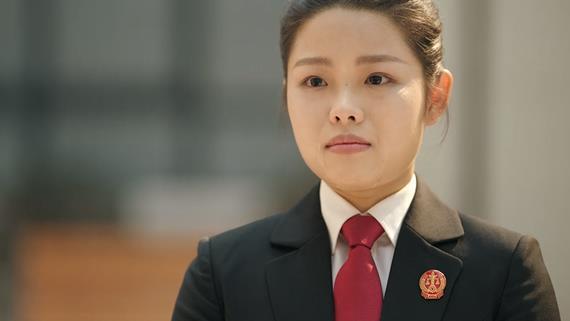 底线|《底线》金阿芬心穷至极？偷名牌包索要300万，母爱从不是借口！