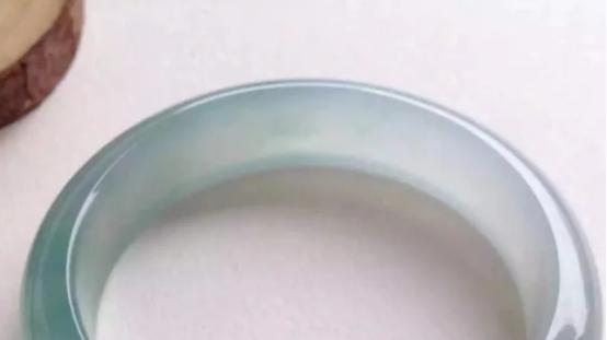 翡翠手镯|翠轩一品-4-6位不同价格段翡翠手镯怎么选?