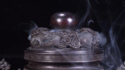 紫檀|旧藏：老紫檀木雕龙纹香薰。