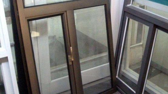开发商提供的门窗需不需要换？老师傅帮你分析，不要盲目跟风