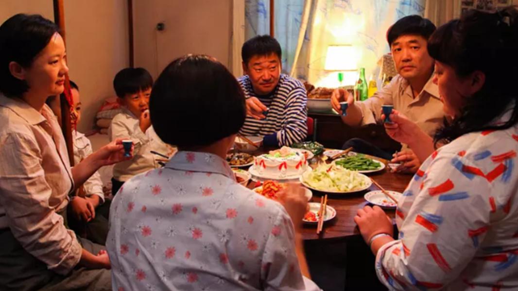 辛苦帮扶女儿一家被闹掰后，该如何解救亲情？