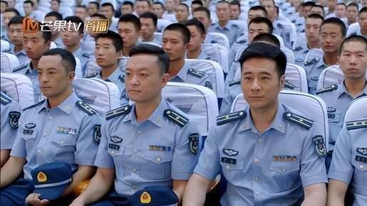 勇敢的翅膀|《勇敢的翅膀》这插曲真刺激，岳涛涉谍被抓，谈小雅接受调查