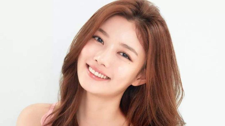 童星|年纪轻轻就成为影后，作为童星出道的她，饰演了很多作品