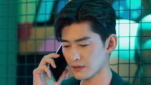 东八区的先生们|《东八区的先生们》因吐槽成热播剧？评分降到2.2分，还能下降吗