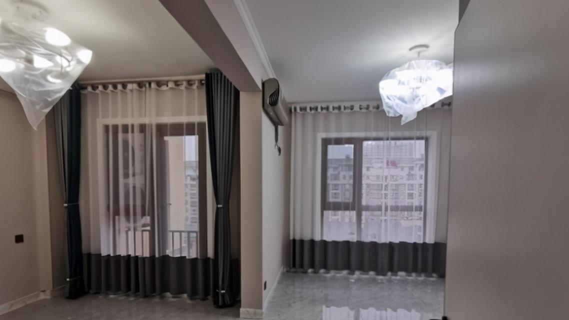 硬装终于结束，家具还没进场，打扫干净太漂亮，就忍不住先分享