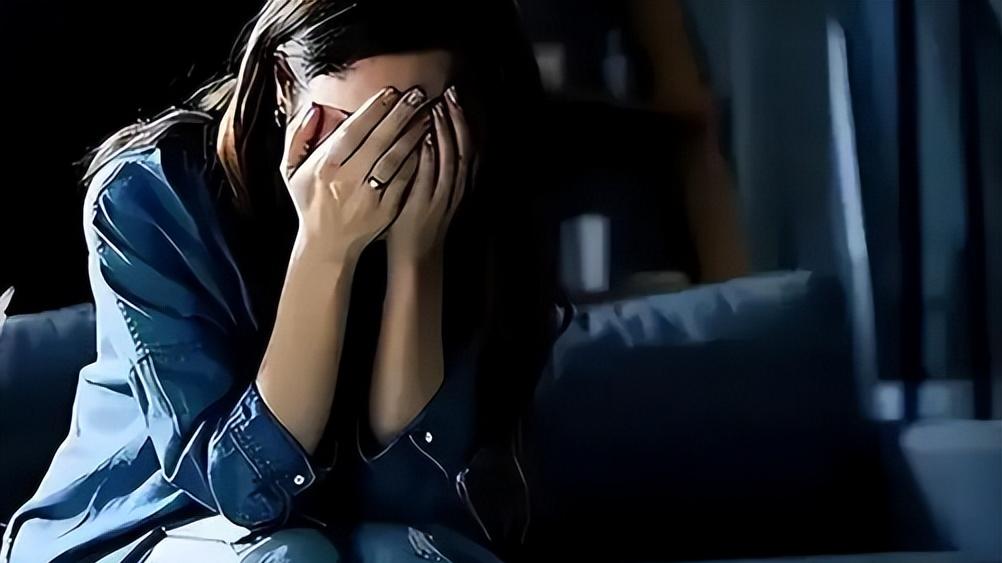 案例 海南一多情女子与情人偷欢，被丈夫撞破，连捅情夫二十多刀