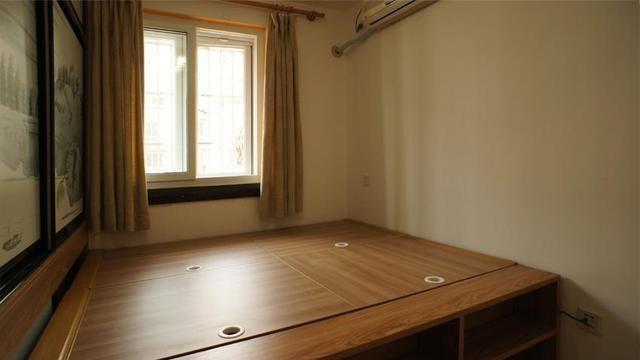 头一次看见大衣柜改成踏踏米的，完工后却被吐槽像东北大炕！