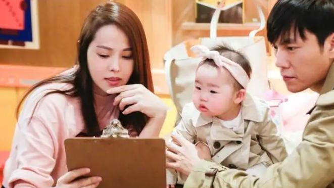 伊能静|伊能静曝儿子面临人生重要转折，被猜要变性？网友：缺乏父爱所致