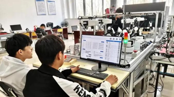 大学|大学里比较吃香的十个专业，就业稳定值得报考，家长提前了解一下