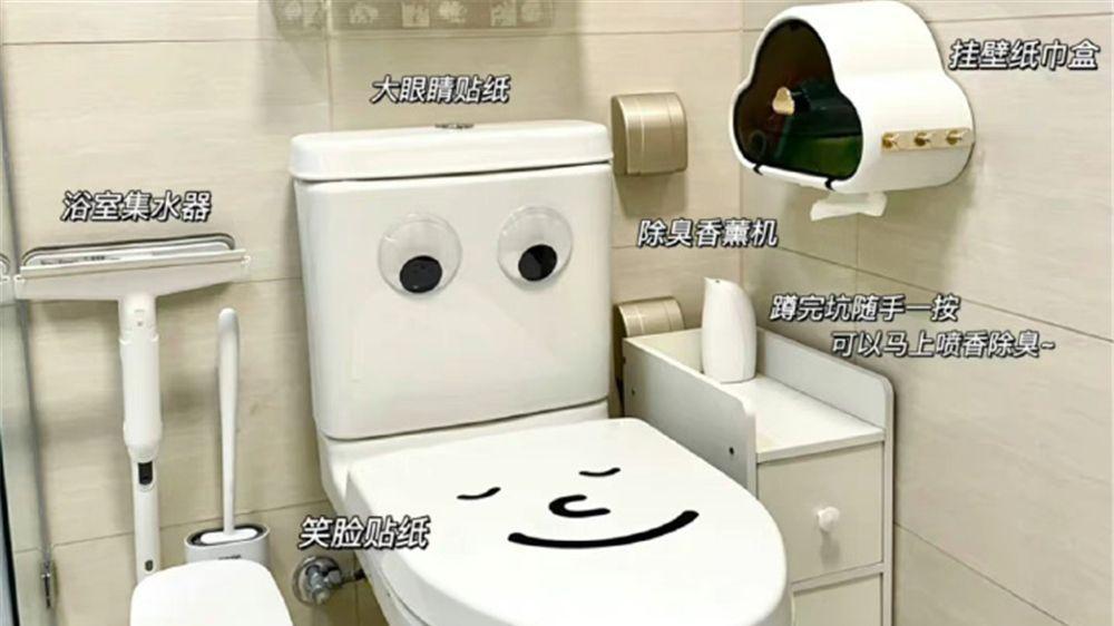 一位姑娘晒小卫生间收纳：充分利用墙面空间，收纳繁多却乱中有序