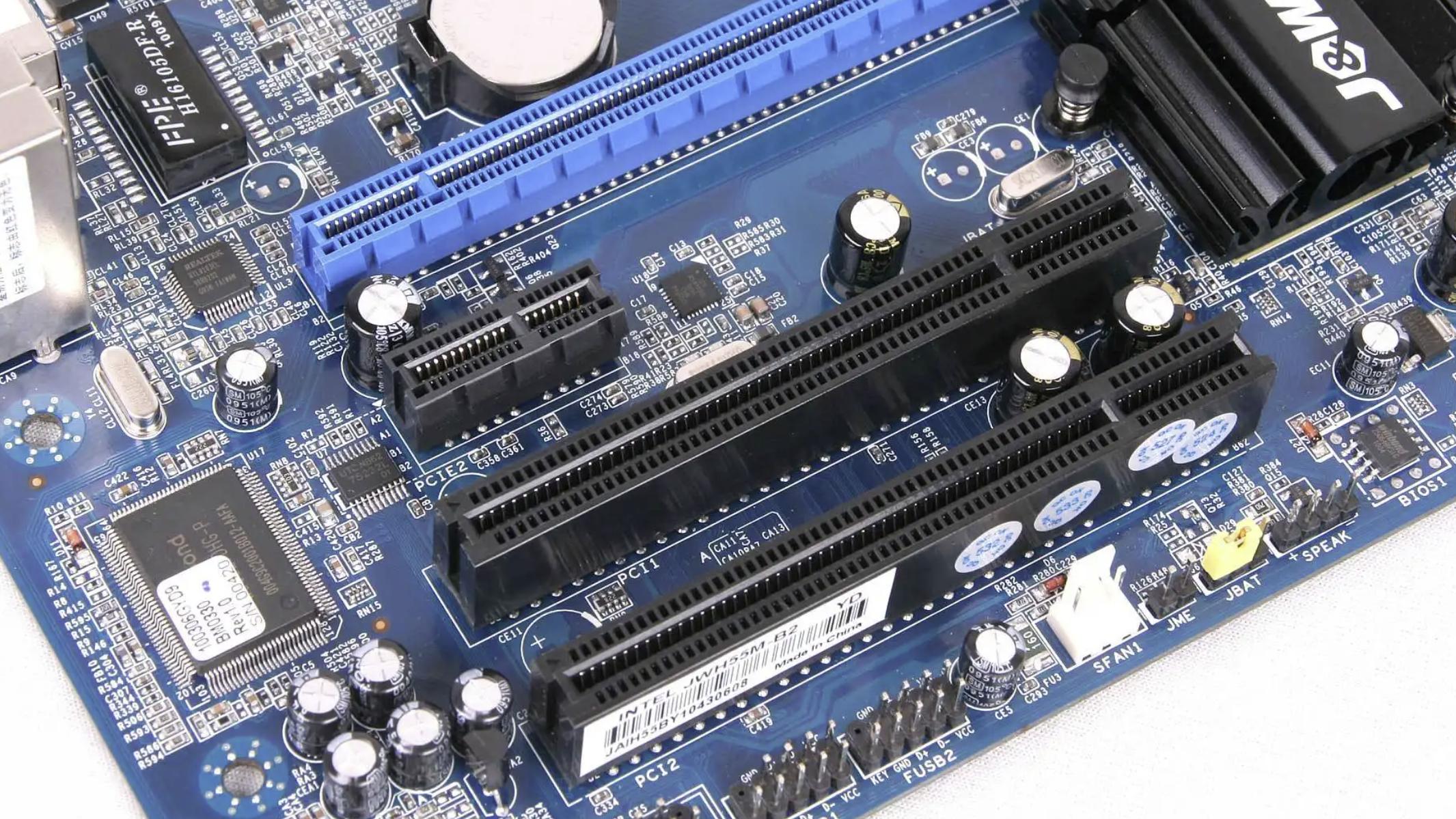 固态硬盘|PCI-E 7.0降临！带宽再翻一倍，但产品要2025年才上市