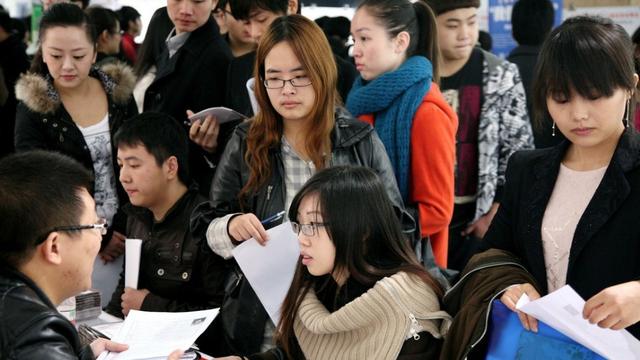 住房公积金|毕业生晒“中国烟草”工资单，收入轻松过万，公积金顶普通人月薪