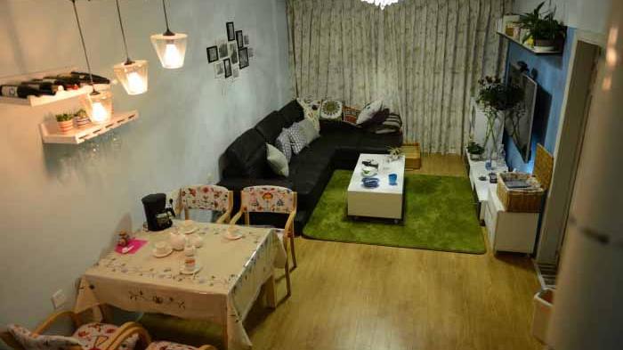 买了一套50平米小复式房晒朋友圈，亲戚说我住个蜗居好嘚瑟啥？