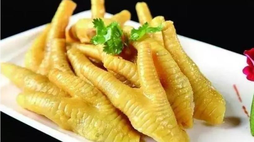 我国每年消费200多亿只鸡爪，市场源源不断的鸡爪是从哪里来的？