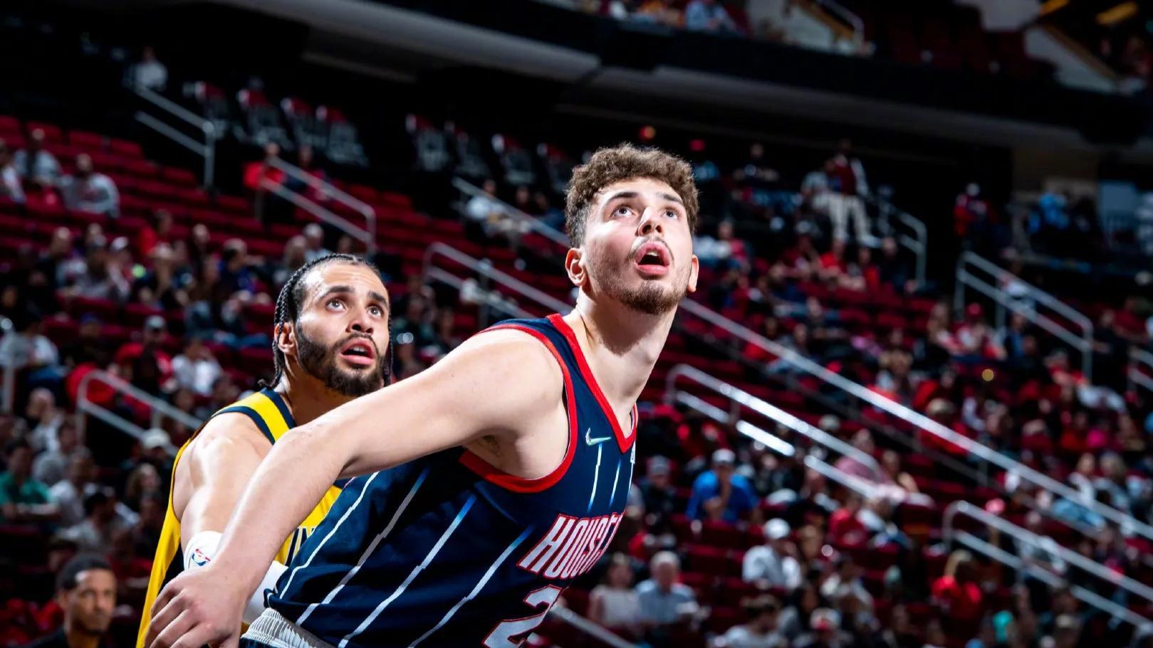 清洗“两大”刺头！美媒：3换1交易曝光，马刺有望重返季后赛