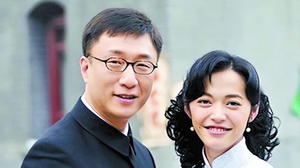 孙红雷|拍《潜伏》时，孙红雷对姚晨大吼：你是木头脑袋啊，咋那么笨