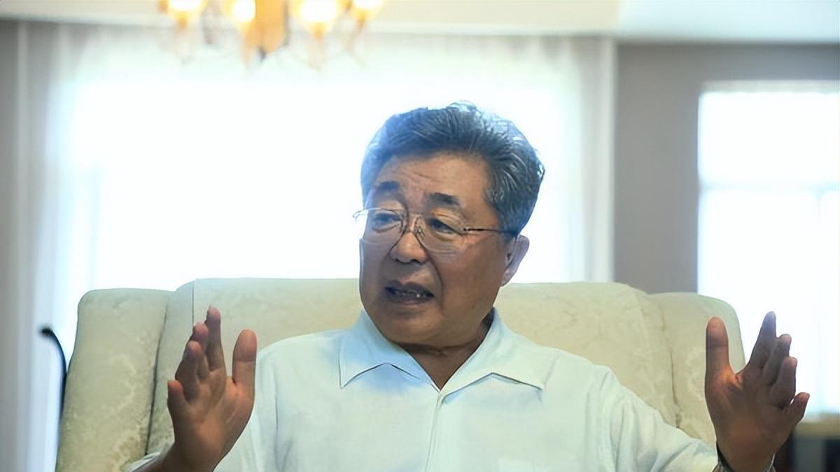 古镇|他是有名的富二代，19岁入党，60岁主政海南，大力发展海南旅游业