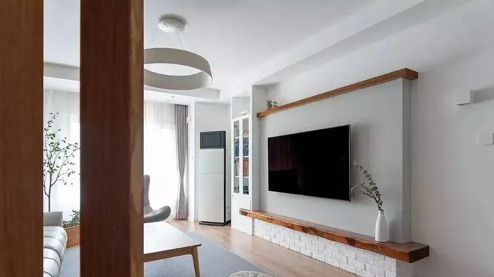 参观同事新房，一进门就被迷住，头一次见洗衣机放餐厅，晒晒