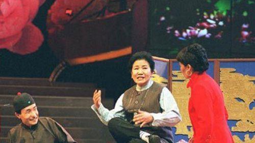 赵丽蓉|1999年，赵丽蓉深夜痛哭请求安乐死，临终前含笑选遗照