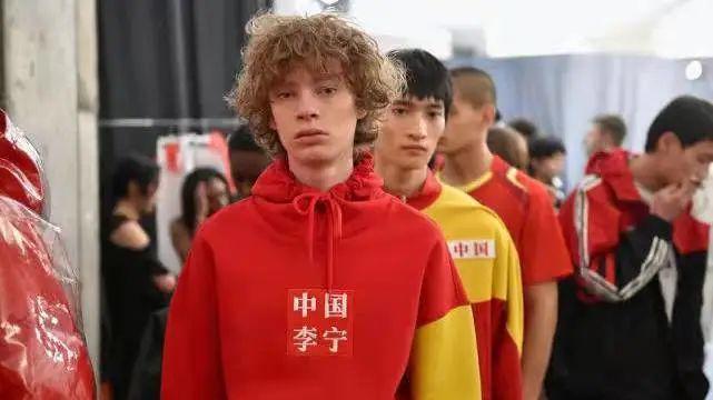 套裙|李宁，不冤