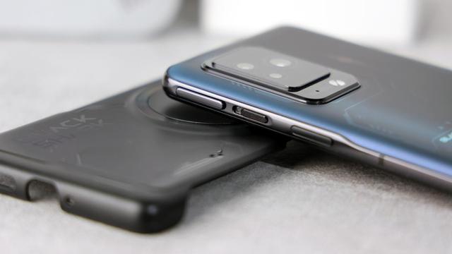 黑鲨5|游戏手机怎么选？黑鲨5 Pro对比红魔7 Pro，看看哪些细节决定购买