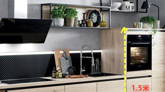 不是非吊柜不可，这样的有设计感，储物也不差，用起来舒适方便