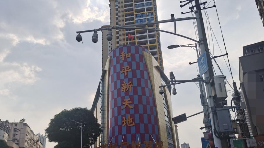 罕见！南宁朝阳商圈一间价值96.8万商铺拍卖，拍出581万，18人抢