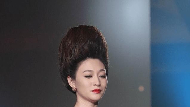 李小冉|摄影师对李小冉说：“你这发型真绝了，我给它起了个名字！”