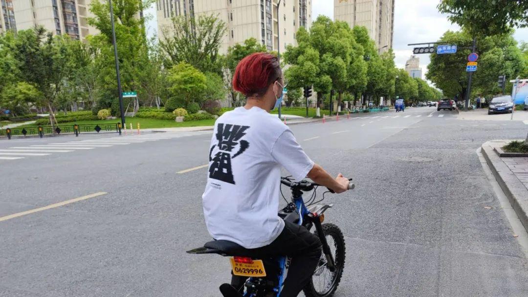 徕卡|最近很火的徕卡水印，其它机型也能用上了