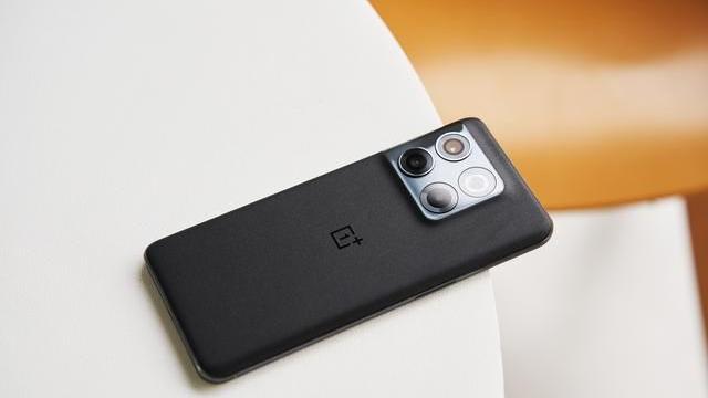 四川长虹|可能是目前跟学生党最配的安卓旗舰了，3799的价格太超值