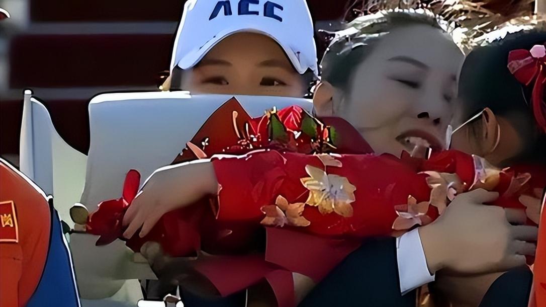 王亚平女儿就读“特殊幼儿园”，里面的孩子身份不凡，一张画揭露
