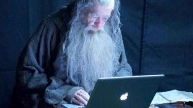 短视频|中国这么多优秀的IT公司，为什么有的公司做不出Adobe全家桶这样的软件？