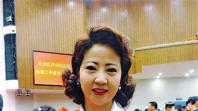 李少莉|李少莉不过就是长得美了点，穿着得体了一点！为什么要网爆李少莉呢？