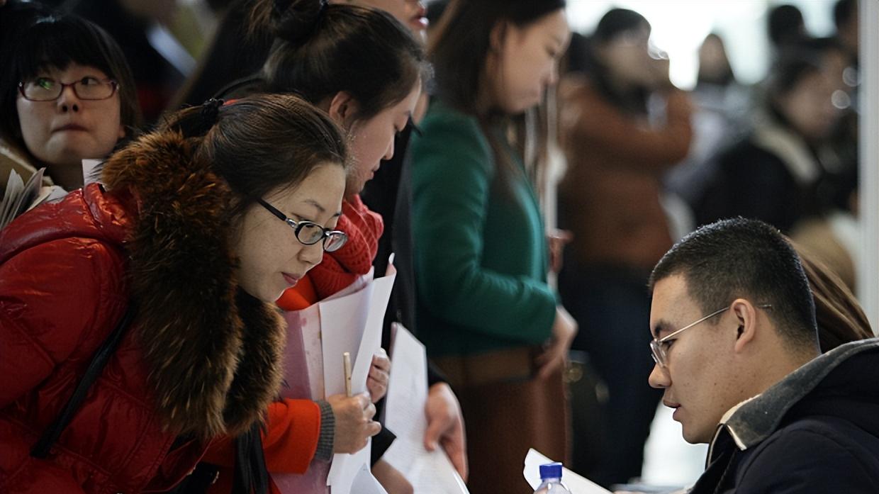 考研|好不容易读完研究生，应聘时却输给本科生？这4类专业不建议考研